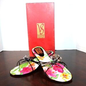 ✨ Victoria Spenser Cleary Cute Sandals | Size 8 | Floral Slide | New in Box